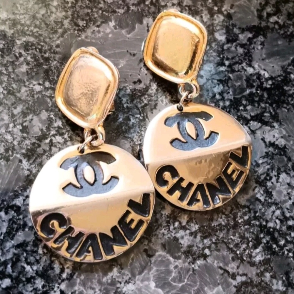 SOLD!- RARE Vintage CHANEL Drop Dangle Earrings - Clip-on - CC Earrings